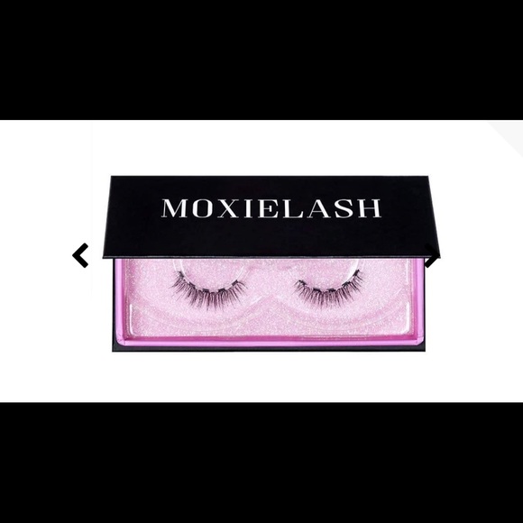 Set of MoxieLash Magnetic Lashes with Liner BNIB - Picture 2 of 7